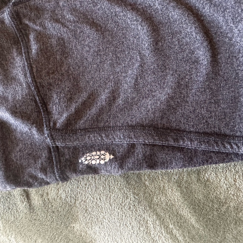 Free People Movement Cutout Cropped Legging - Picture 6 of 8